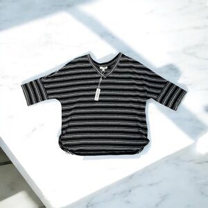Max Studio Black & White Striped‎ 3/4 Sleeve Knit Shirt Size XS NWT